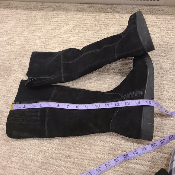 LeChateau knee high boots - Picture 3 of 6